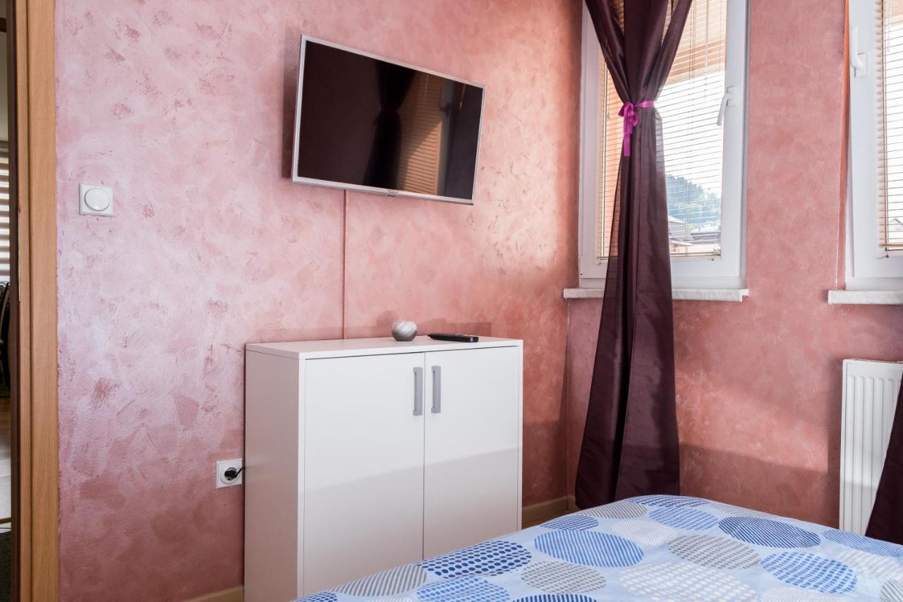 Apartmán Apartman Stan Luka Pale Exteriér fotografie